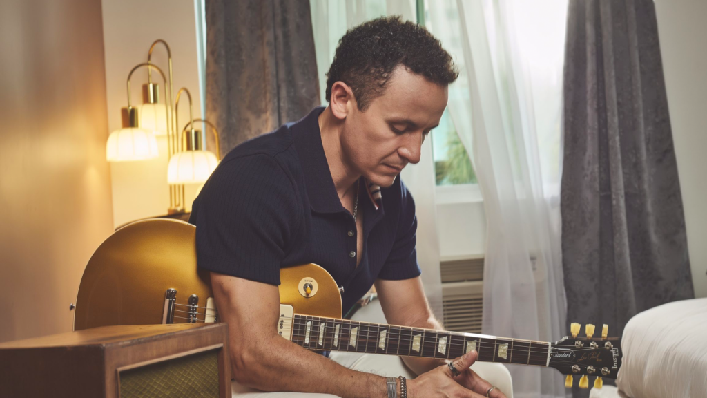 FONSECA LLEGARÁ A SANTO DOMINGO CON SU VIAJANTE TOUR: UNA MALETA